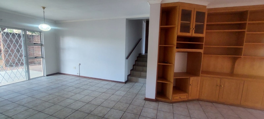 To Let 3 Bedroom Property for Rent in Pentagon Park Free State